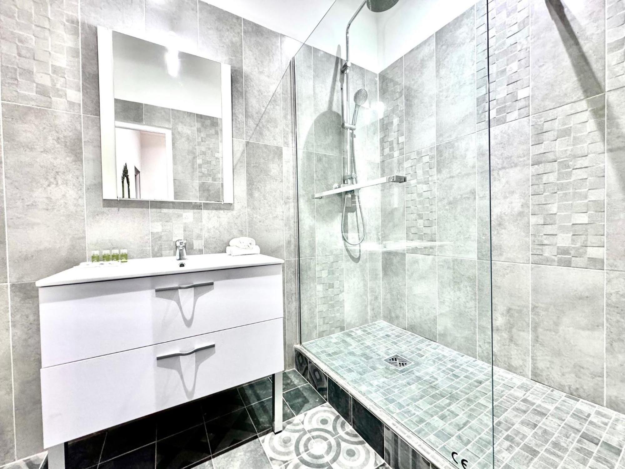 Aparthotel Riviera - Pont Vieux 2 - Old Town - Charm 2 Bedrooms Apartement Ac - 5Mn Beach Nice Extérieur photo